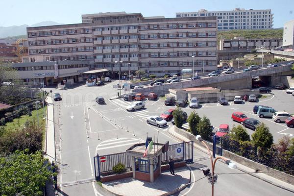 Messina – Policlinico: certificavano tumori per giustificare interventi di chirurgia. Tre ai domiciliari