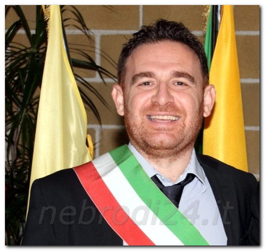Torrenova – Minacce ed insulti agli avversari politici con Fb. La Procura rinvia a giudizio il sindaco Salvatore Castrovinci.