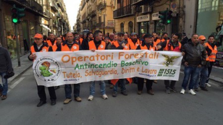 Sicilia – 24.000 forestali licenziati, proteste anche a Messina