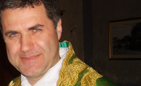 La rivoluzione di Papa Francesco: a Palermo un parroco di strada diventa Arcivescovo