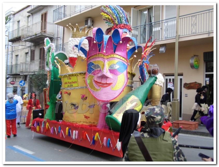 Brolo & Carnevale – Irene Ricciardello: il successo “corale” della sfilata! “E’ un buon punto di partenza” (foto)