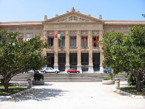 Sicilia democratica – Presentata mozione per commissariare il Comune di Messina.