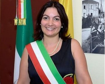 Brolo – C’è l’ufficialita: il sindaco uscente Irene Ricciardello candidata alle prossime elezioni
