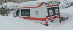 ambulanza floresta neve