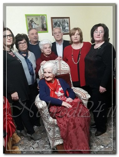 maria giuseppa galati rando festa 100 anni con figli ed assessore Valeria Imbrogio