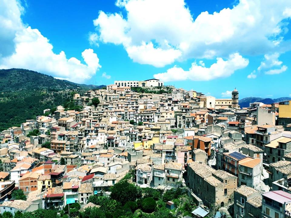 San Piero Patti  – Approvato il progetto delle “case a 1 euro”