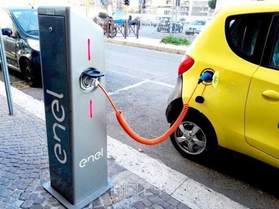 Piraino – Il sindaco chiede a Enel l’installazione di colonnine per la ricarica di auto elettriche