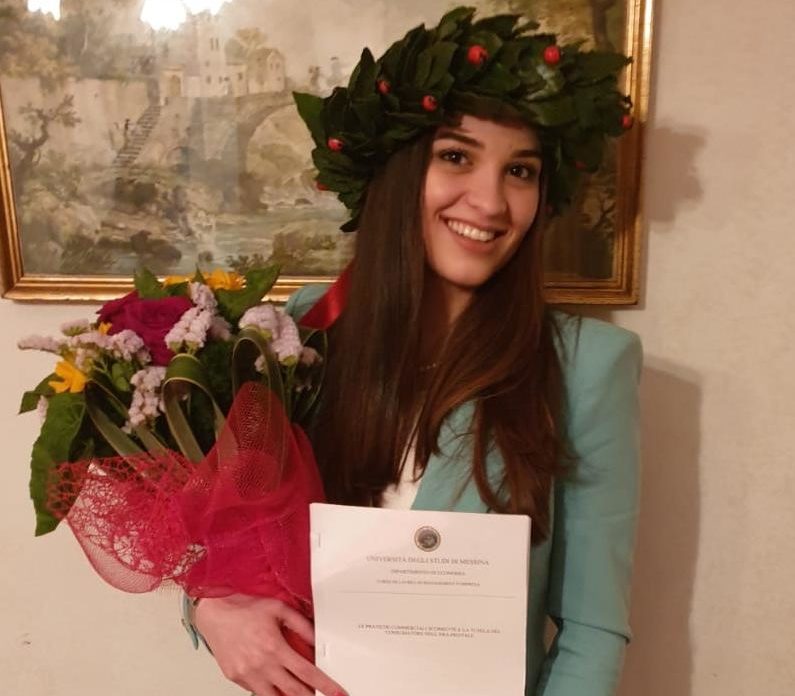 Sinagra – Laurea “eccezionale” per Marta Cordima. La ventitreenne studentessa sinagrese ha discusso la tesi da casa