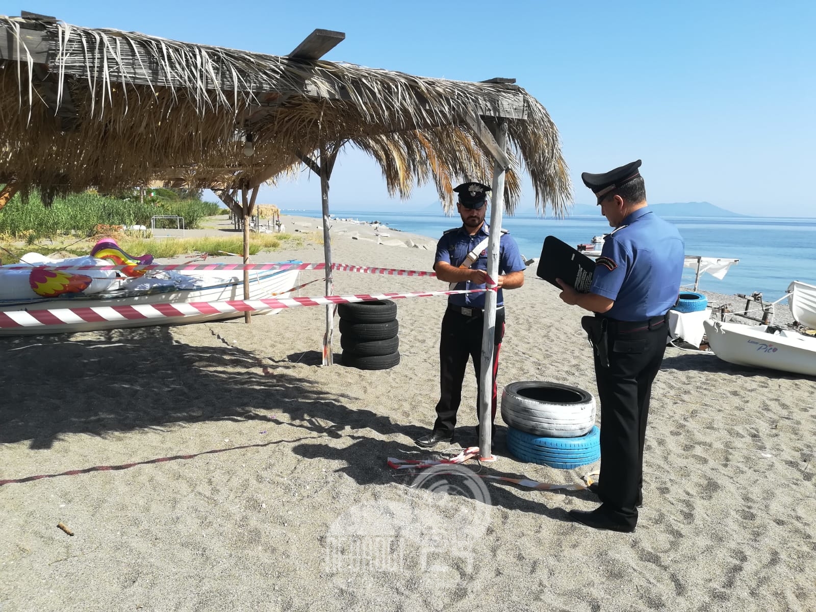 Gioiosa Marea – I Carabinieri denunciano otto persone per occupazione abusiva di suolo demaniale marittimo