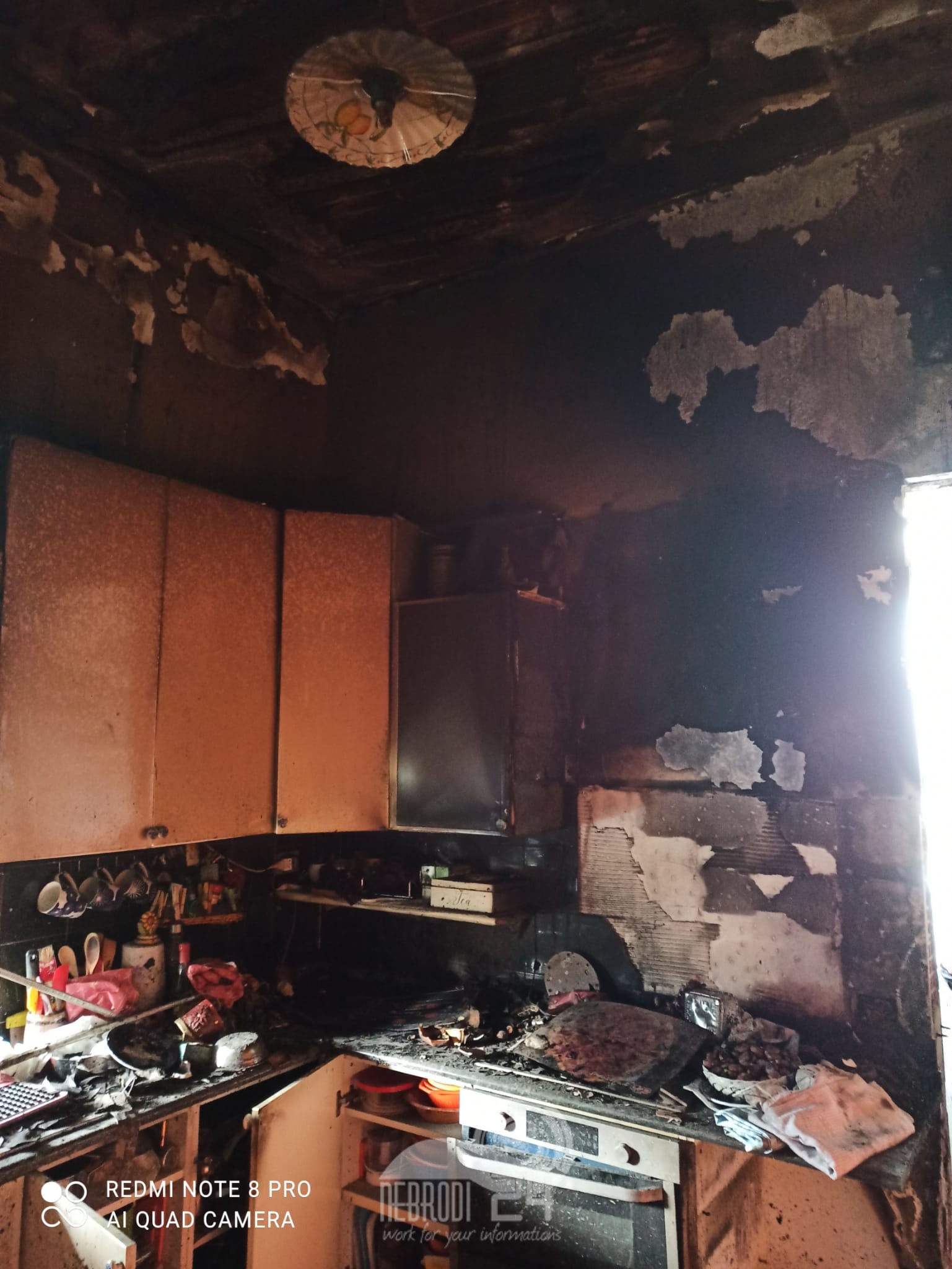 Brolo – Un incendio ha distrutto una abitazione nella Via Marina