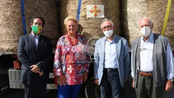 Sicilia – L’Ordine Costantiniano di San Giorgio, dona 3600 kg di fieno agli allevatori dei Nebrodi