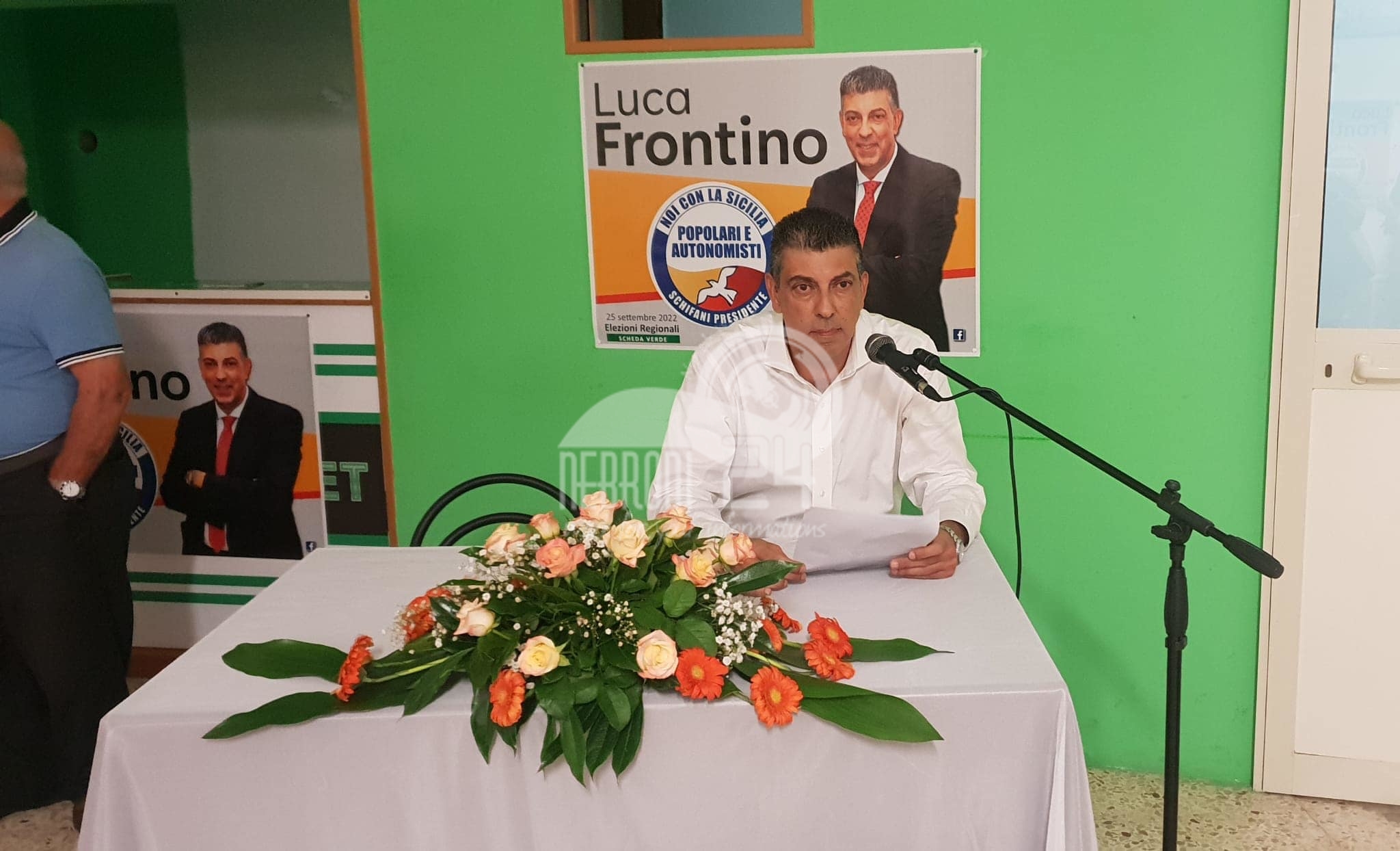 Ficarra – Elezioni Regionali 2022 – L’abbraccio dei ficarresi a Luca Frontino