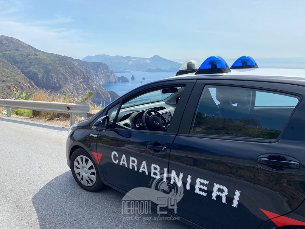 Lipari – I Carabinieri arrestano due persone per furto