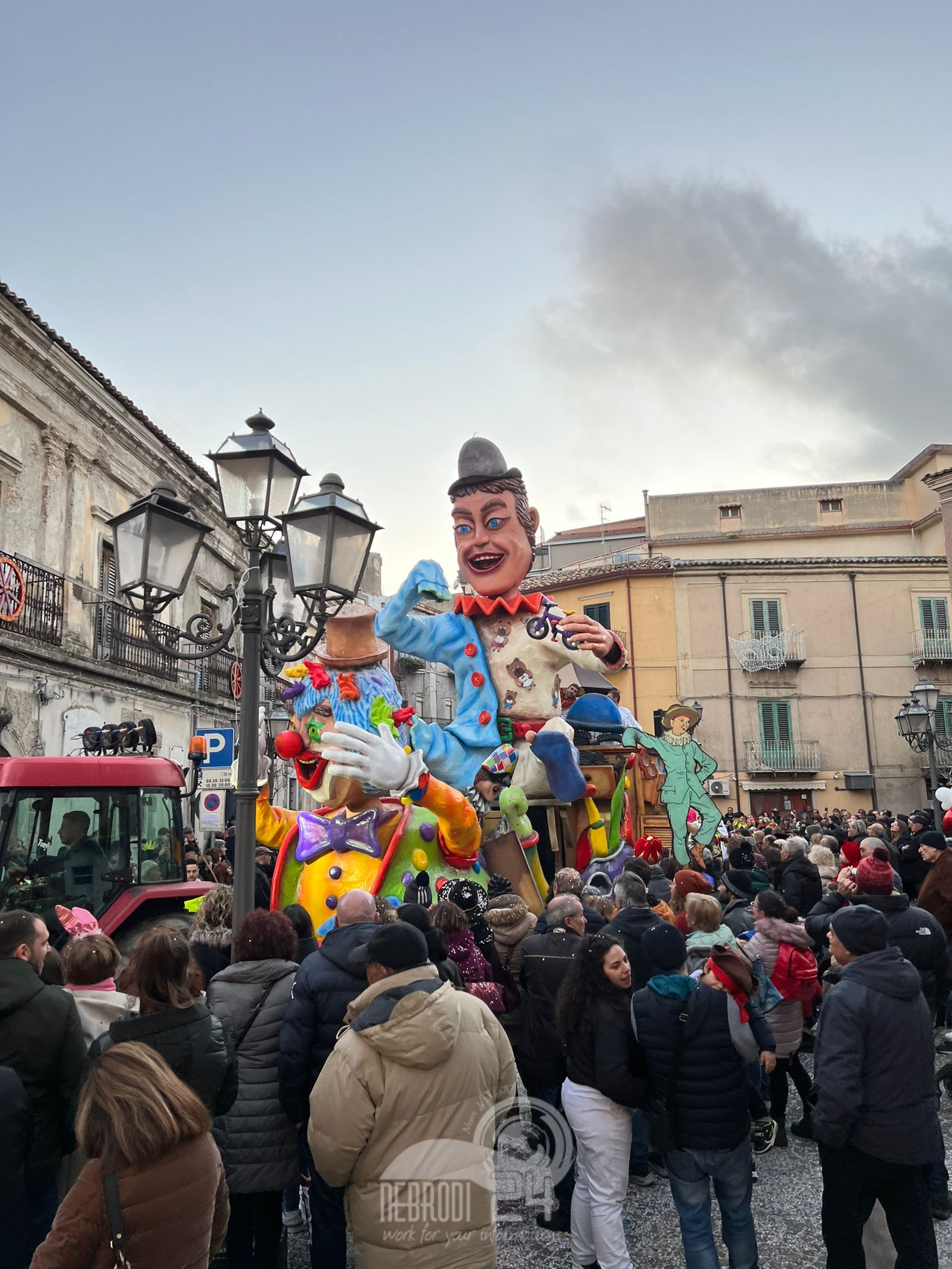 San Piero Patti – Previsione rispettata: è stata una grande edizione dello storico Carnevale sampietrino, giunto alla 36a edizione