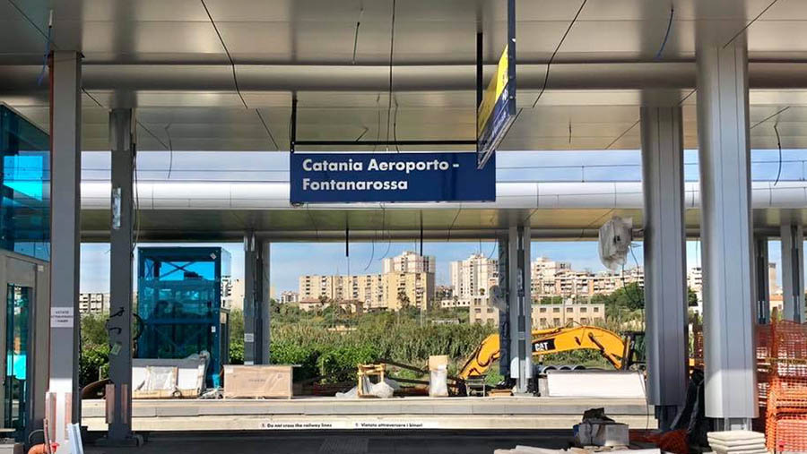Catania: Riprese le partenze all’aeroporto Fontanarossa. I vigili del fuoco effettuano un nuovo sopralluogo