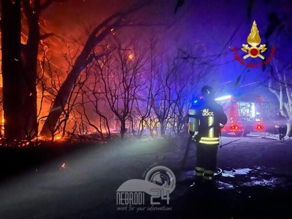 Sicilia – Incendi: situazione gravissima. Schifani: «In arrivo vigili del fuoco da altre regioni»